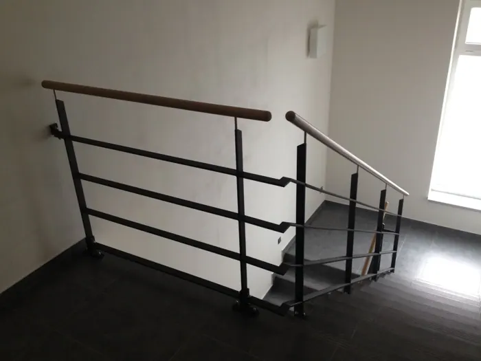 Zakázková kovovýroba Valouch – zábradlí č. 13