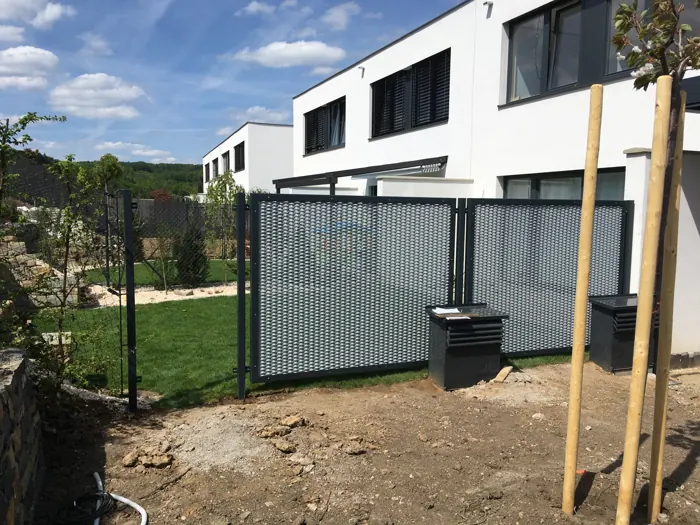 Zakázková kovovýroba Valouch – brána či branka č. 10