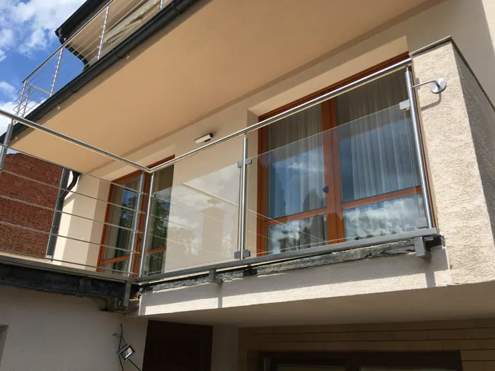 Zakázková kovovýroba Valouch – zábradlí č. 35