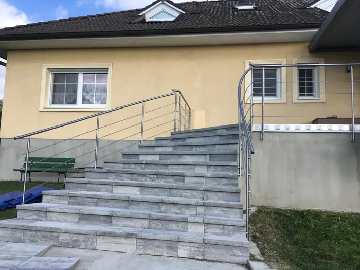 Zakázková kovovýroba Valouch – zábradlí č. 45