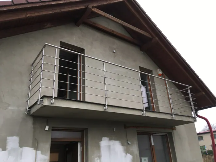 Zakázková kovovýroba Valouch – zábradlí č. 64