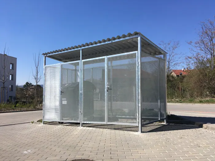 Zakázková kovovýroba Valouch – kóje a klece č. 9