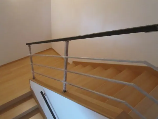 Zakázková kovovýroba Valouch – zábradlí č. 96